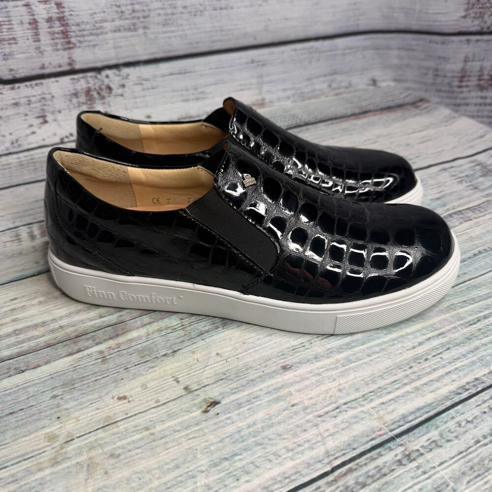 Finn Comfort Womens 9.5 Black Croc Patent Leather Slip On Sneaker Germany